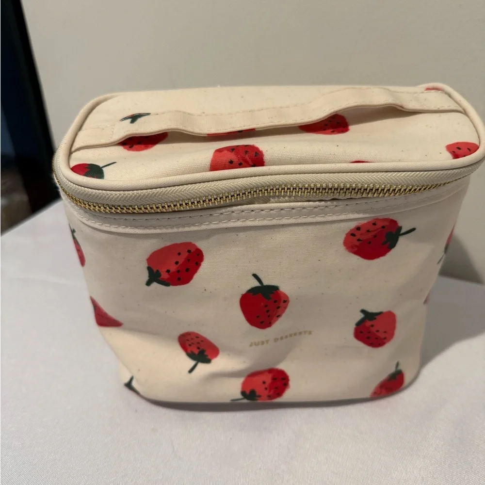 Kate Spade “Just Desserts” Canvas Insulated Lunch Tote Thermal Bag Strawberry - Picture 2 of 9